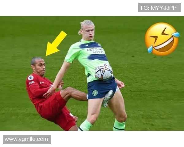 足球明星私下搞笑瞬间大揭秘让你笑翻天的趣味照片合集